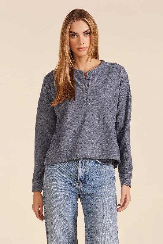 BOXY HENLEY SWEATSHIRT